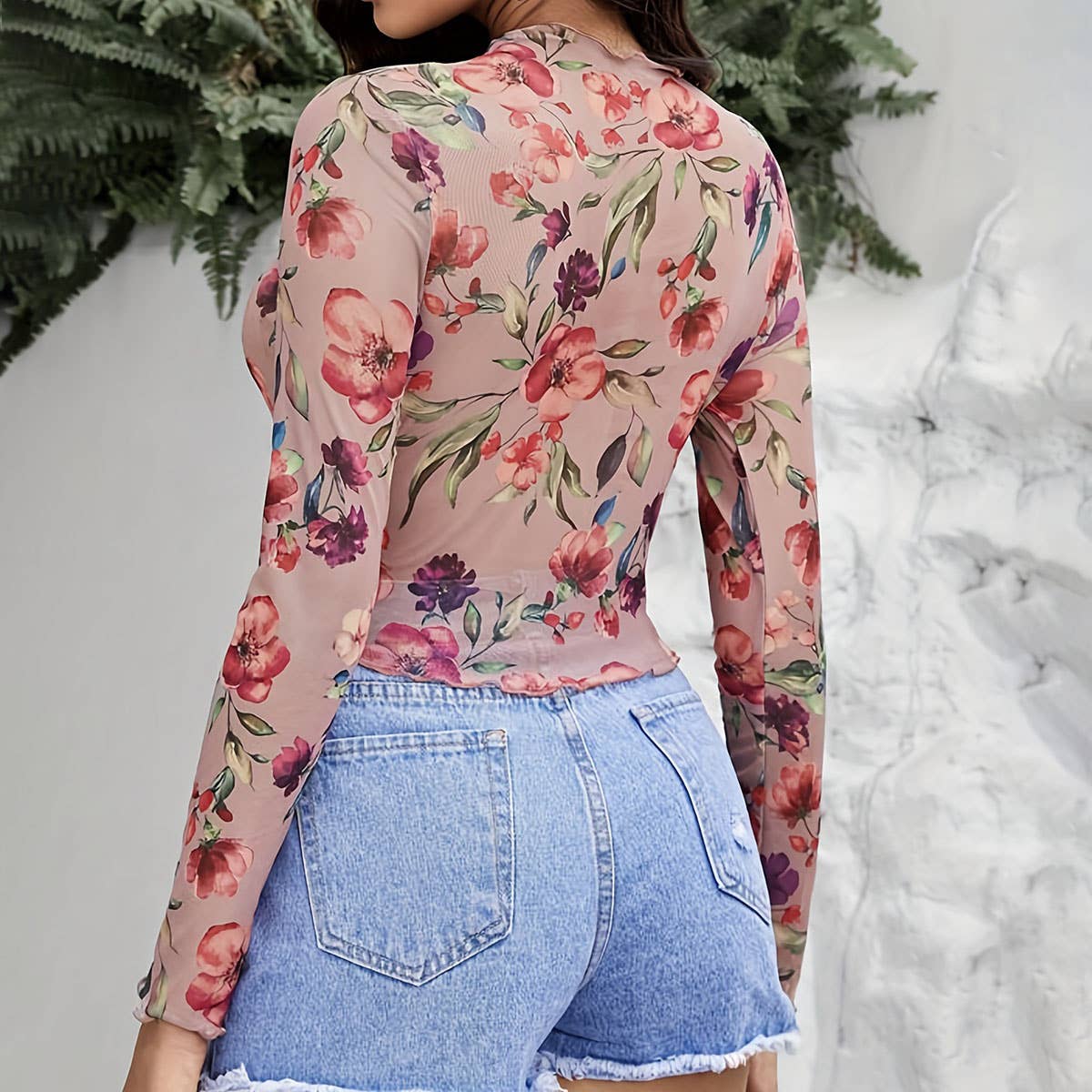SEMI SHEER FLORAL PRINT MESH LACE SLIM FIT TOP_CWTBLL3429