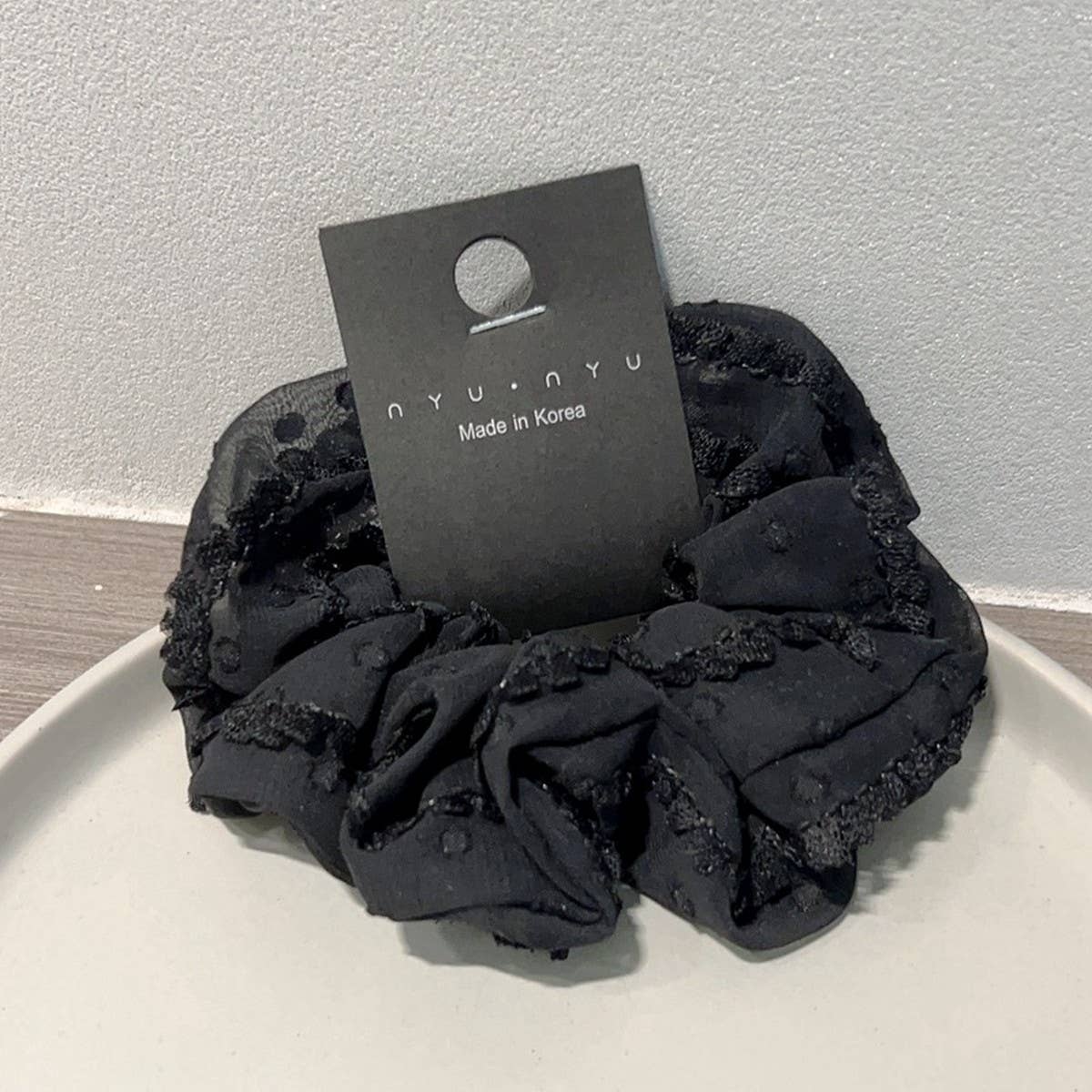 SWEET STYLISH AND FRESH HAIR SCRUNCHIES_CWAHA1728