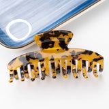 SHARK HAIR CLAW FOR WOMEN UPDO DAILY STYLING_CWAHA0324