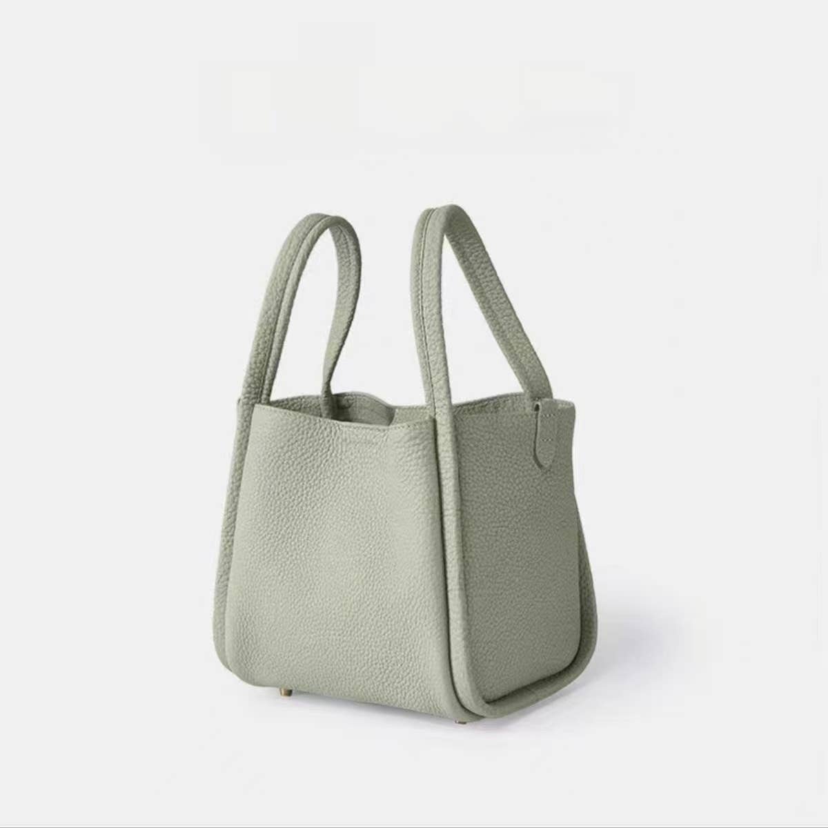 MEDIUM LEATHER BUCKET TOTE BASKET STYLE BAG_CWAB5335