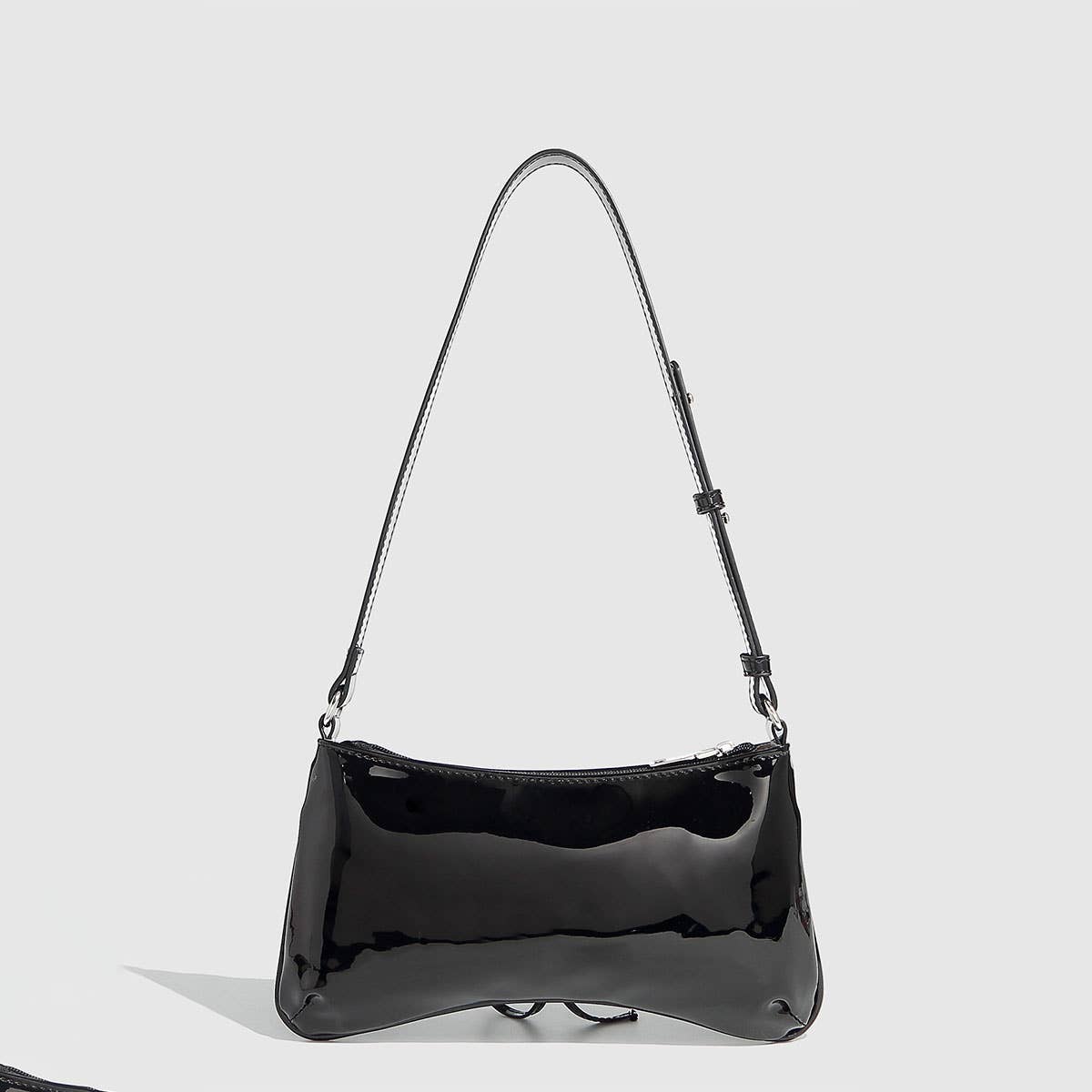 GLOSSY BOW STUDDED DRAWSTRING SHOULDER BAG_CWAB5704