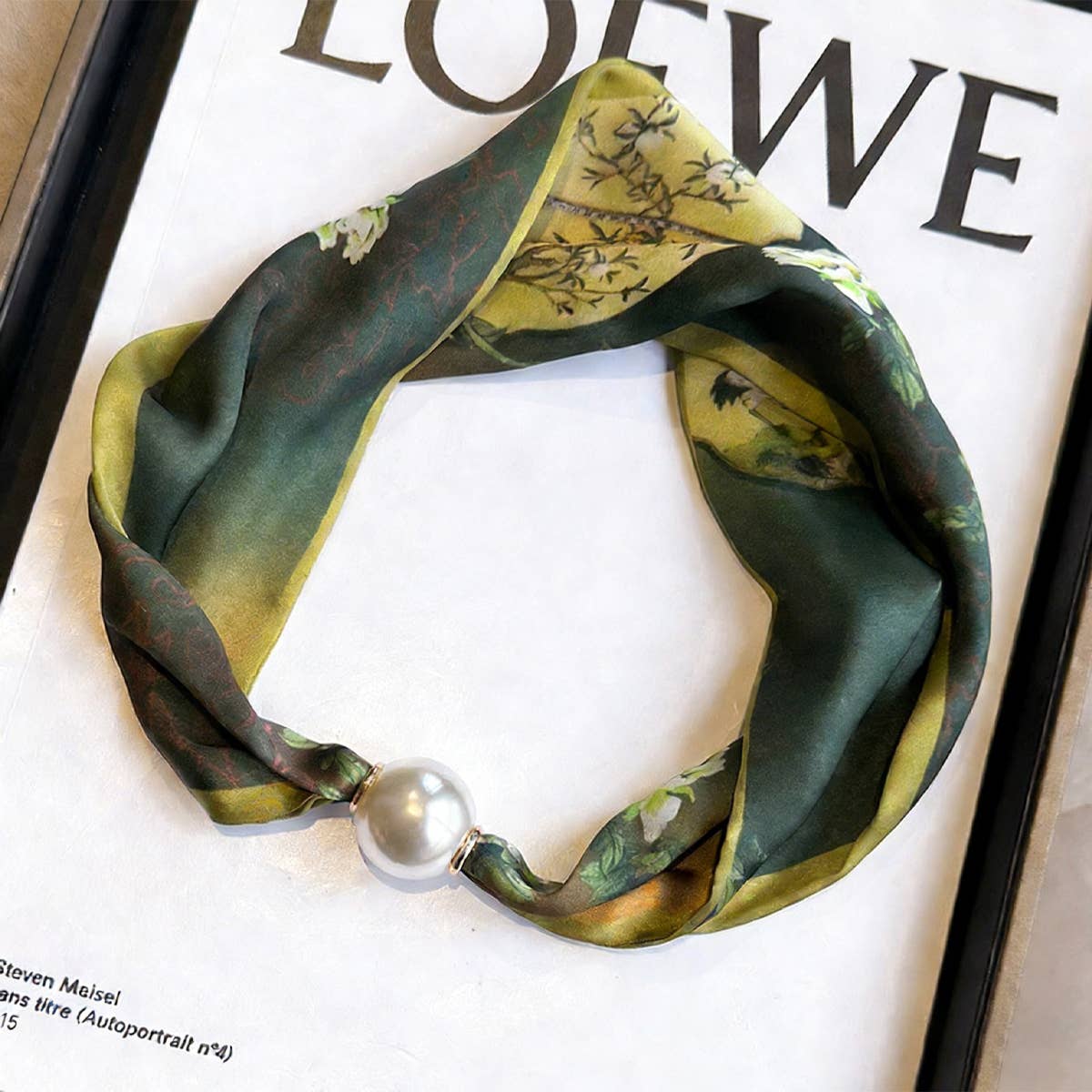 Pearl Magnetic Skinny Silk Neck Scarf_Cwasc03938