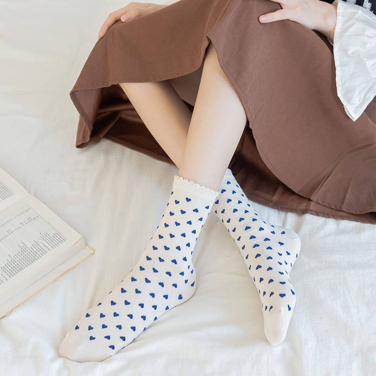 SWEAT ABSORBENT AND BREATHABLE SWEET FLOWER SOCKS_CWMS0975