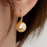 SMALL LIGHT BULB PEARL ROUND EARRINGS_CWAJE1672