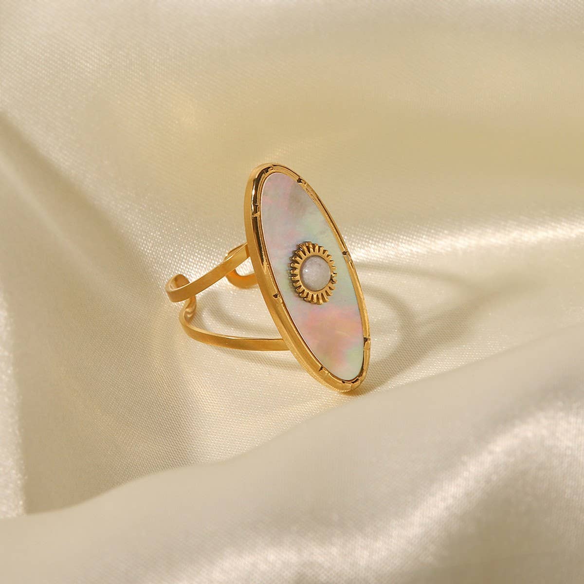18K GOLD STAINLESS STEEL OVAL PEARL SHELL RING_CWAJE1246