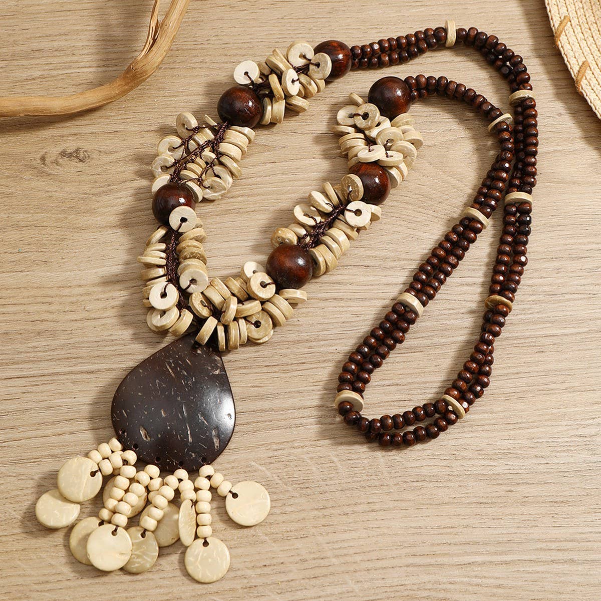 Vintage Wooden Bead Coconut Shell Necklace_Cwmm4430