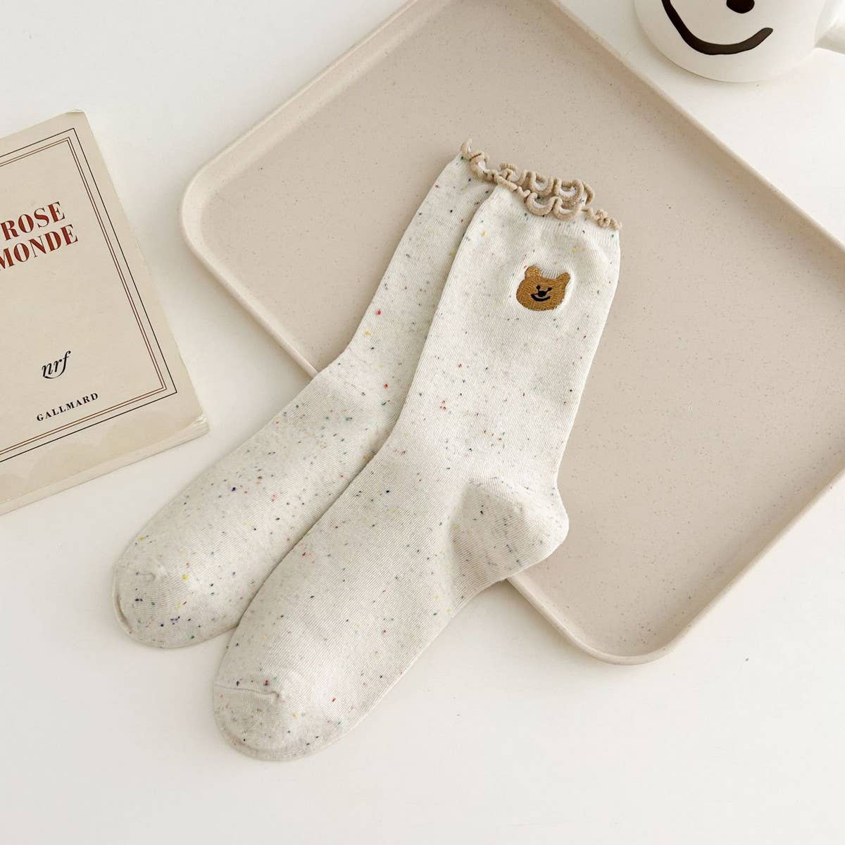 NEW EMBROIDERED BEAR FUNGUS LACE MIDDLE SOCKS_CWMS1346