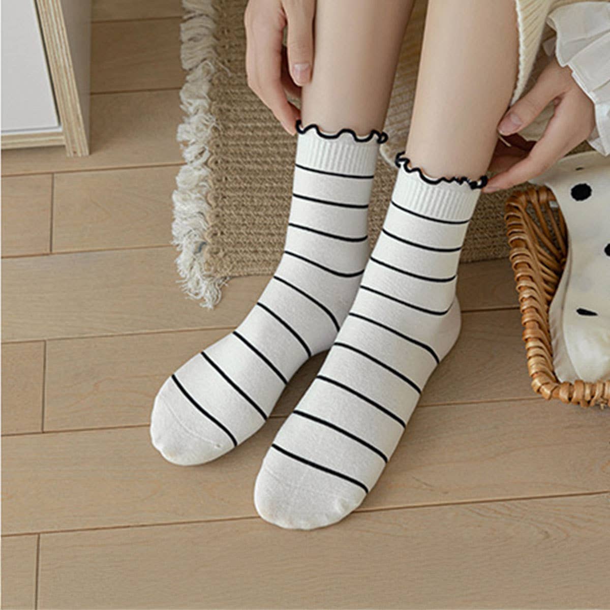 Cute Dots, Stripes,Bow Ruffle White Crew Socks_Cwms1367