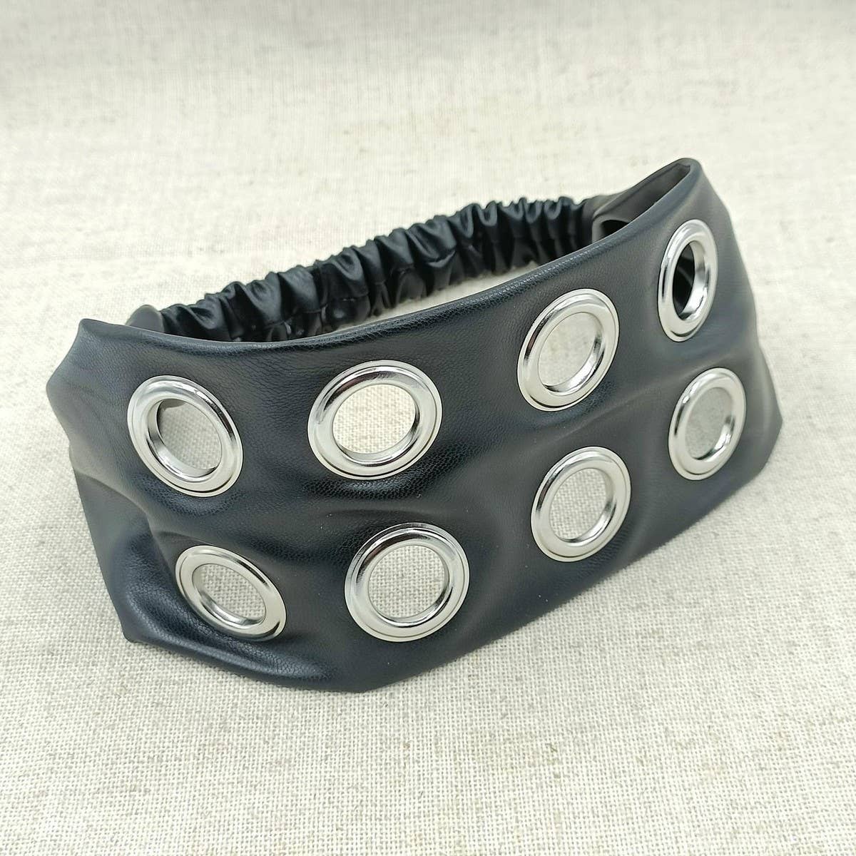 PU LEATHER WIDE PUNK HEADWRAP WITH METAL STUDS_CWAHA6308