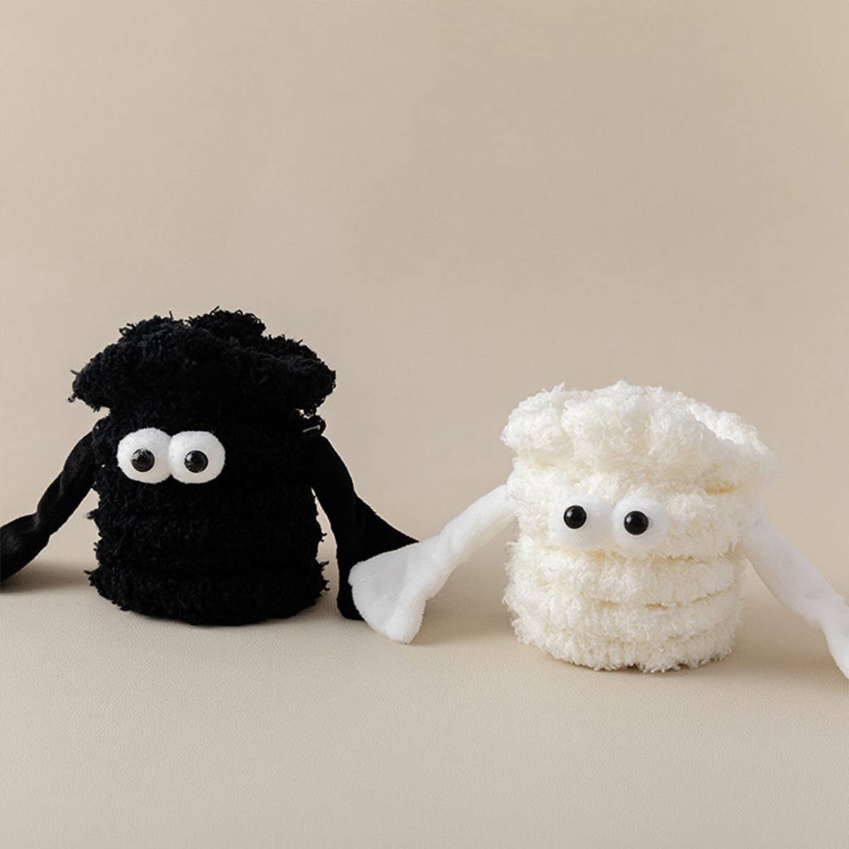 BLACK AND WHITE CARTOON CUTE HOME LADIES SOCKS_CWMS0775