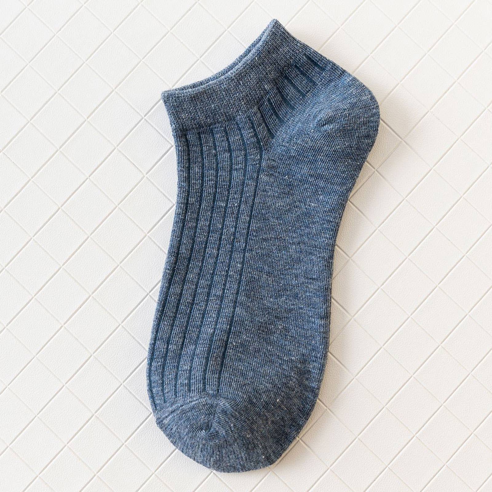 SOLID VERTICAL STRIPES BREATHABLE ANKLE SOCKS_CWMS032