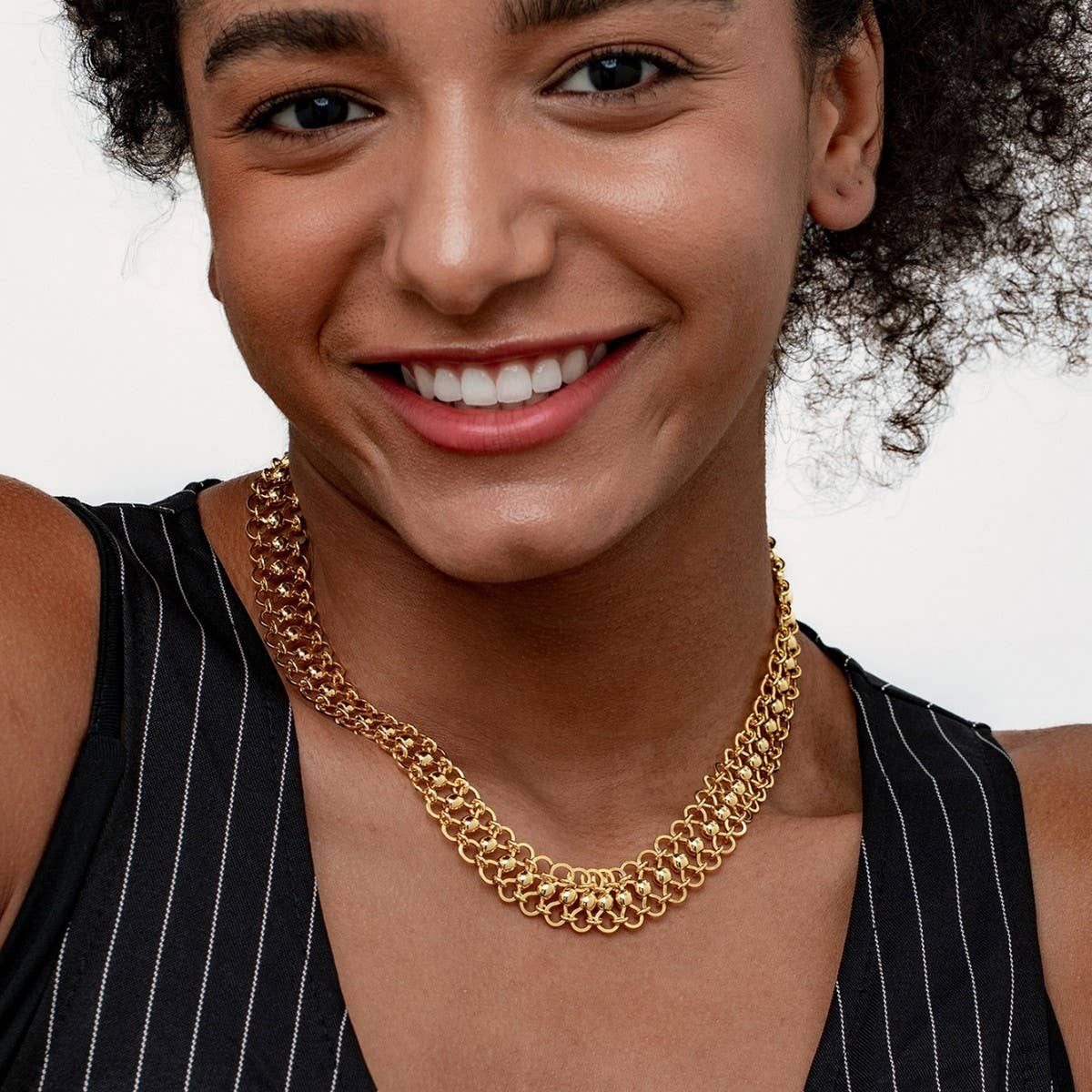 CHUNKY CHAIN STATEMENT NECKLACE WITH CLASP DESIGN_CWMM3573