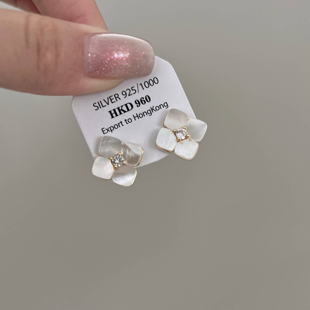 FRESH SHELL FLOWER EARRINGS_CWAJE1290