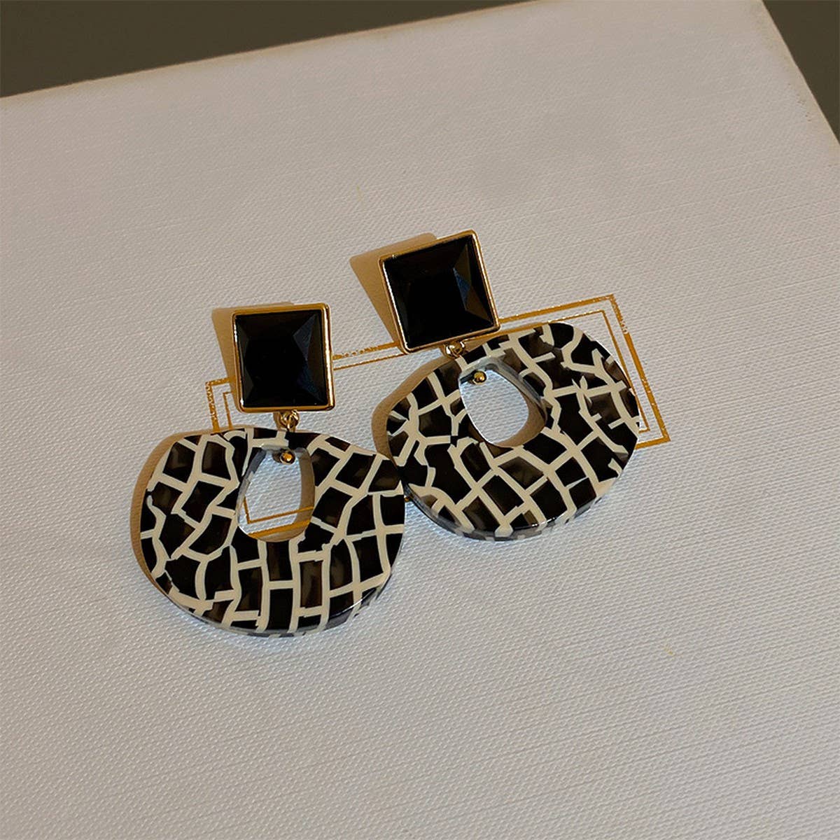 SQUARE IRREGULAR GEOMETRIC EARRINGS_CWASC1325