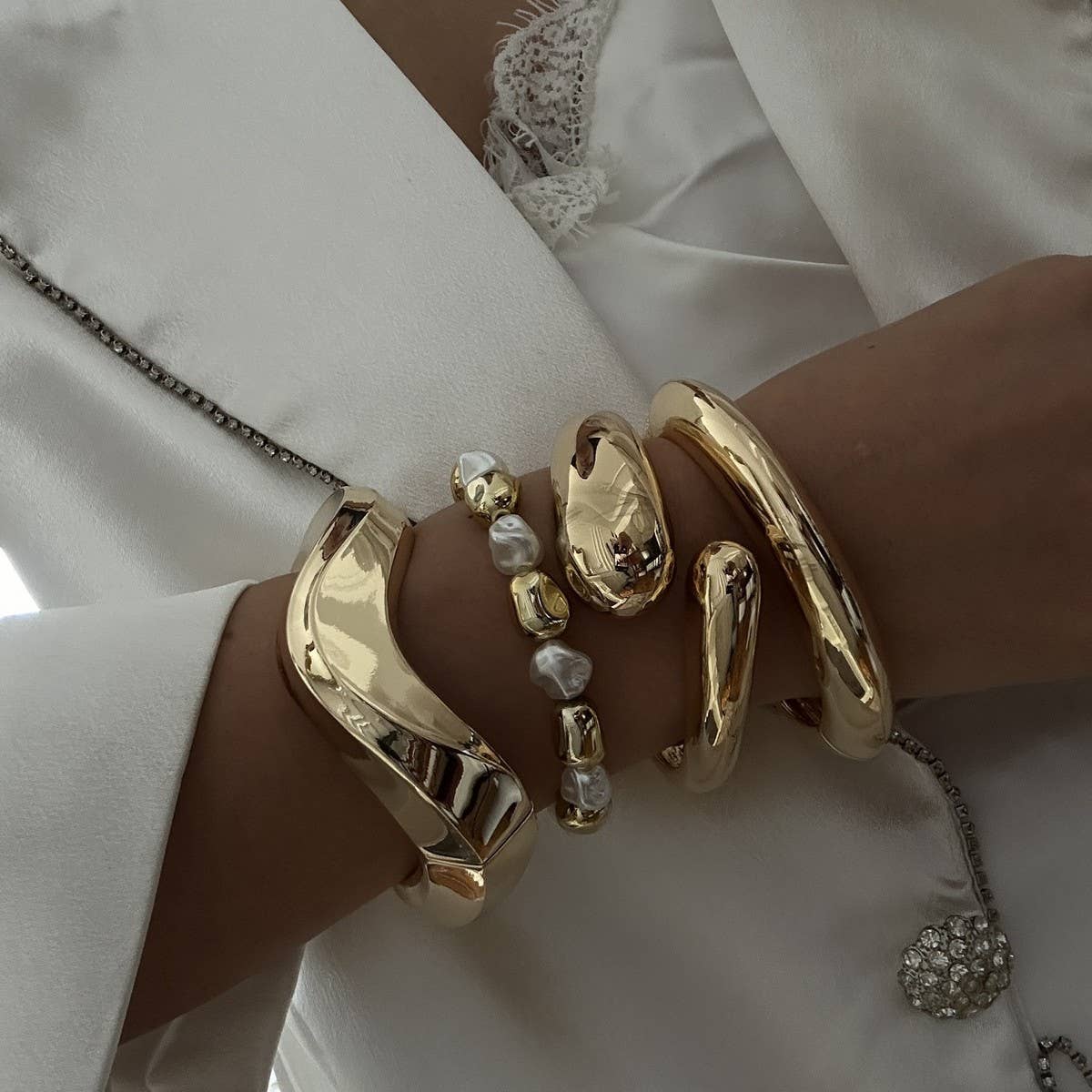 DESIGN IRREGULAR FASHION ALLOY SMOOTH BRACELET_CWMM3117