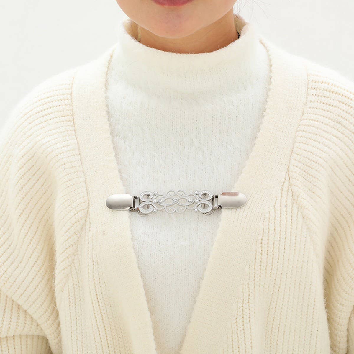 HOT SALE RETRO SHAWL CLIP FOR LADIES WITH DIAMONDS_CWMM2188