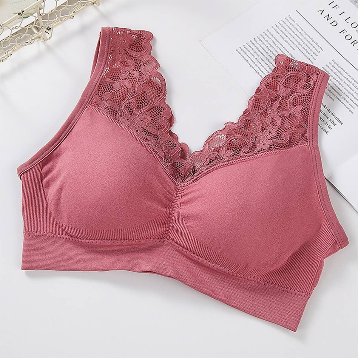 Women Plus-Size Lace Bra With Beautiful Back_Cwmu0050
