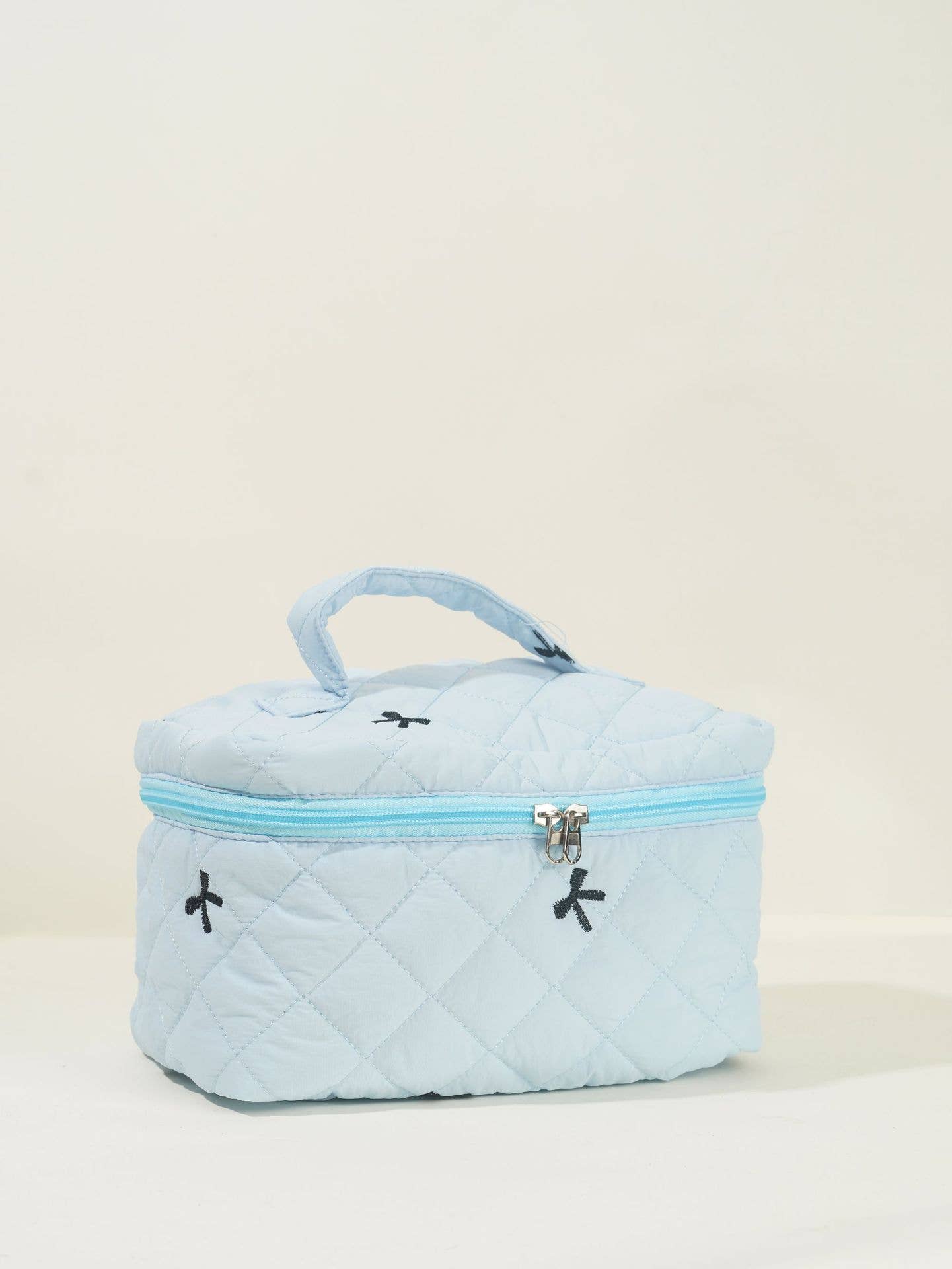 Large-Capacity Set Of Embroidered Bow Handbag