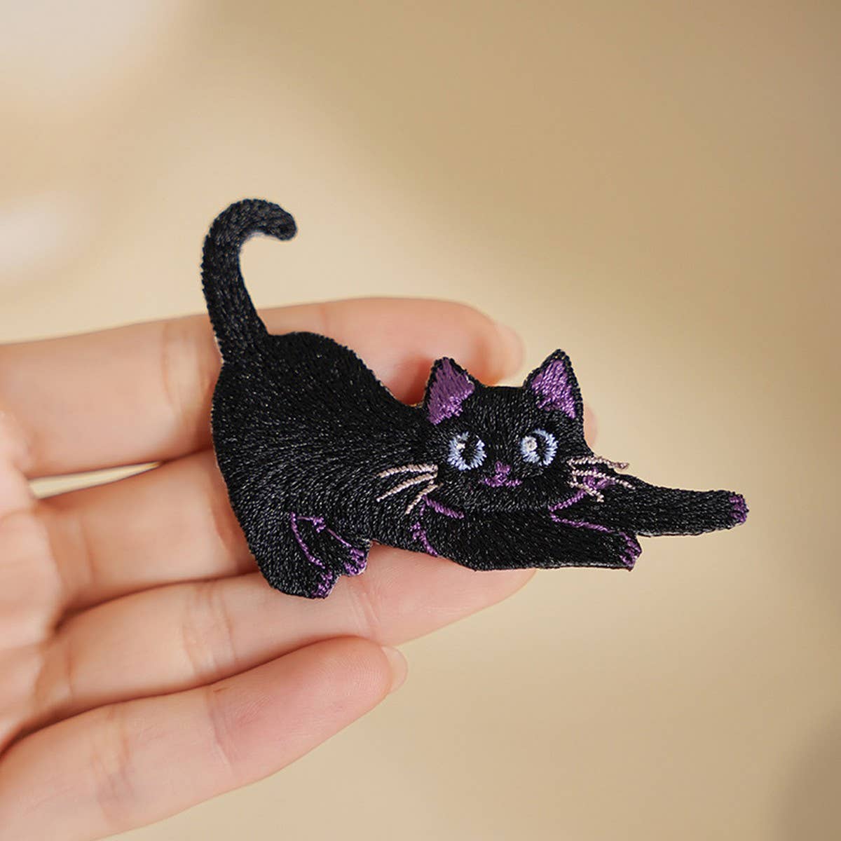 3D CAT EMBROIDERED IRON ON PATCH FOR STAIN REPAIR_CWMM5921