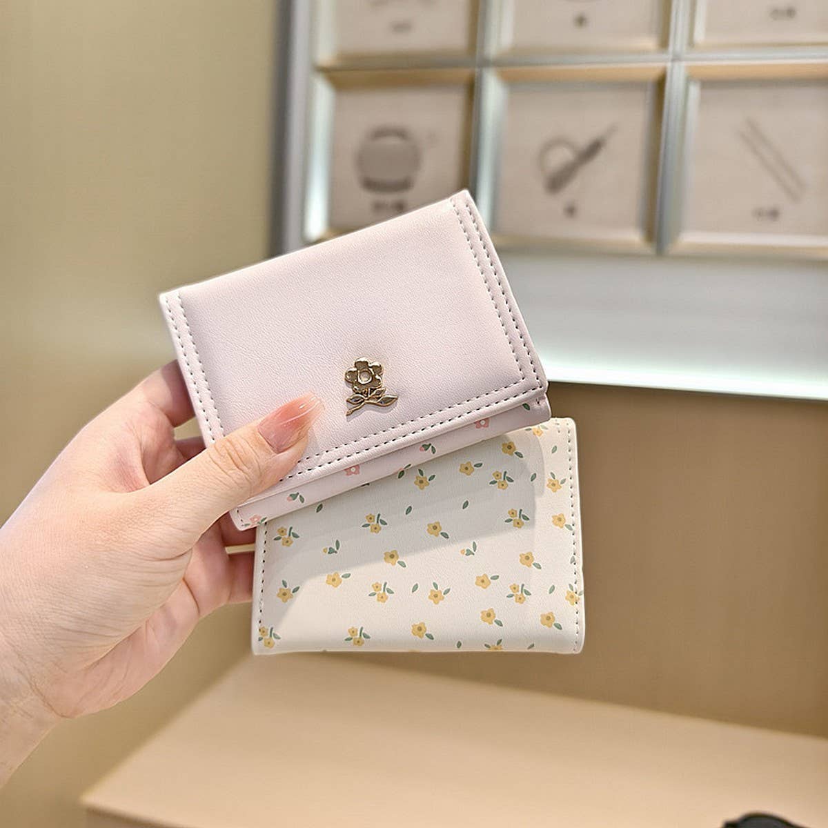 Trendy Printed Mini Trifold Wallet For Students_Cwab06229