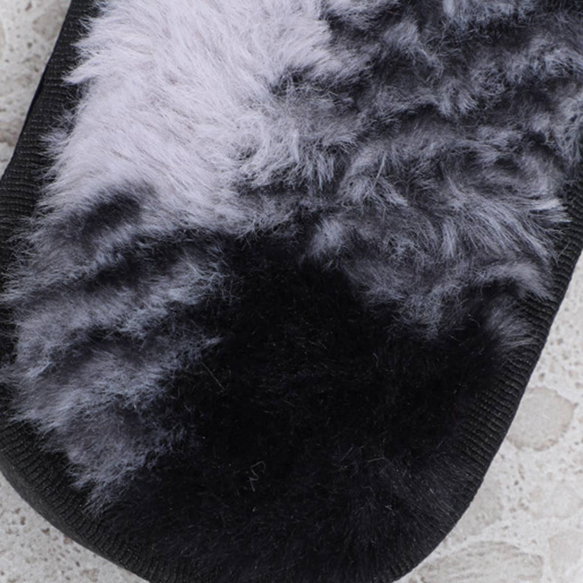 HOME TWO COLOR PLAID PLUSH SLIPPERS_CWSHS0365