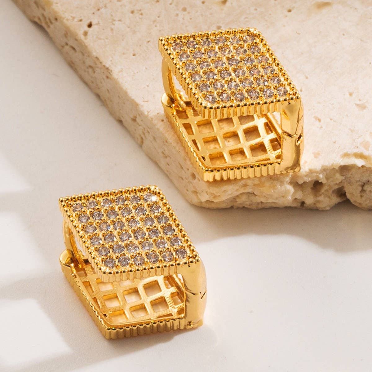 STAR DIAMOND CZ HOOP EARRINGS DUAL SIDED DESIGN_CWMM8514