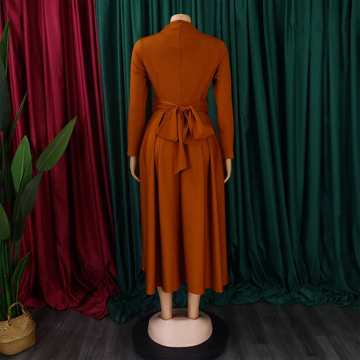 FASHIONABLE PLEATED PLUS SIZE SWING SKIRT DRESS_CWDMD3665