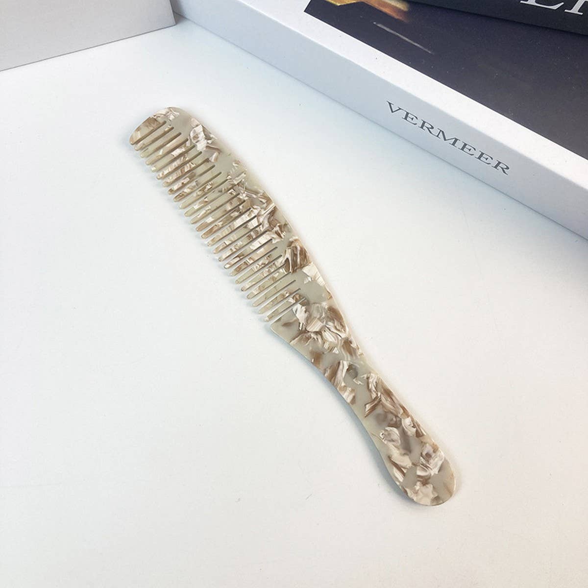 COLORFUL ACETATE FINE TOOTH COMB WITH HANDLE_CWMM6428