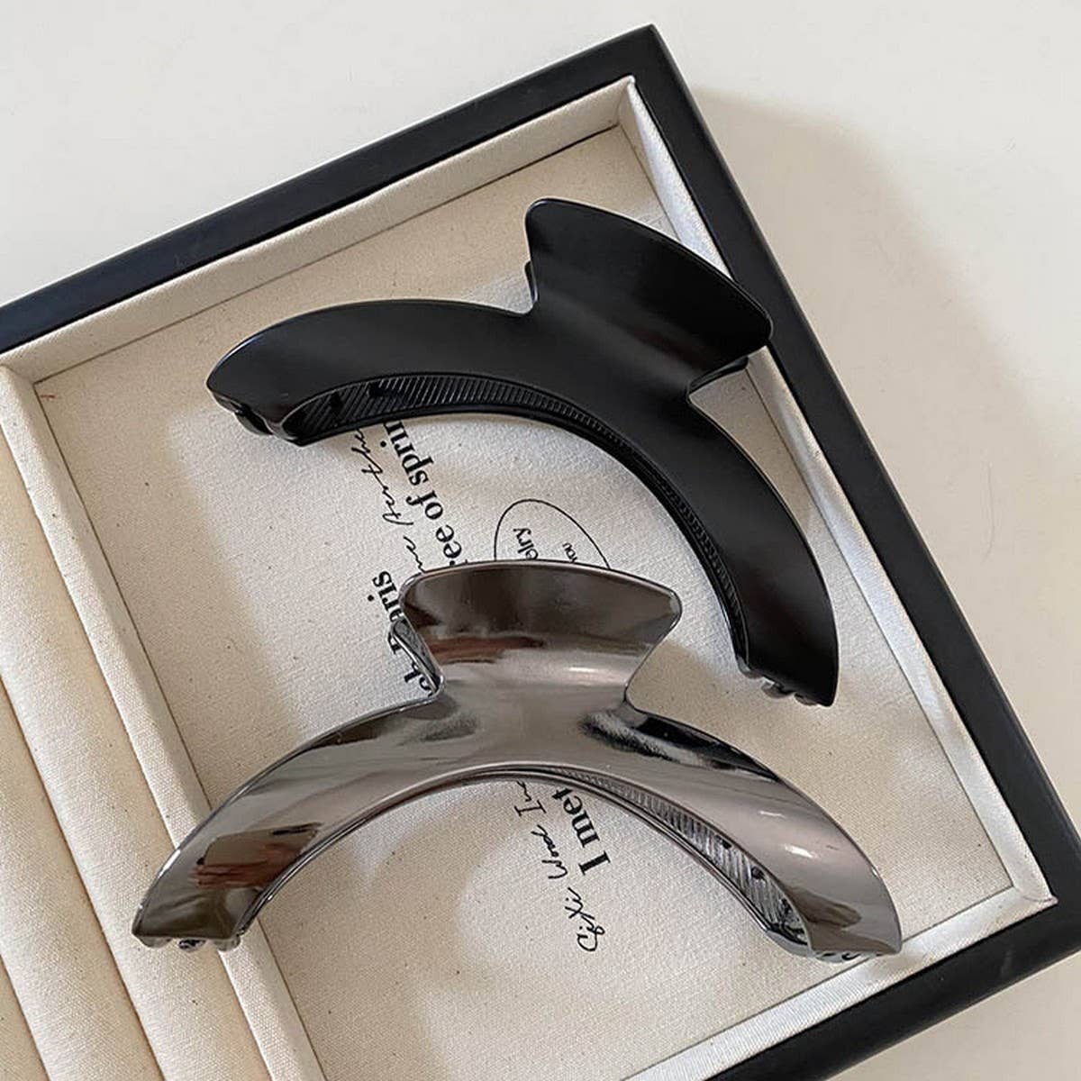 MINIMALIST ARCH METAL HAIR CLAW ELEGANT SHARK CLIP_CWAHA1280