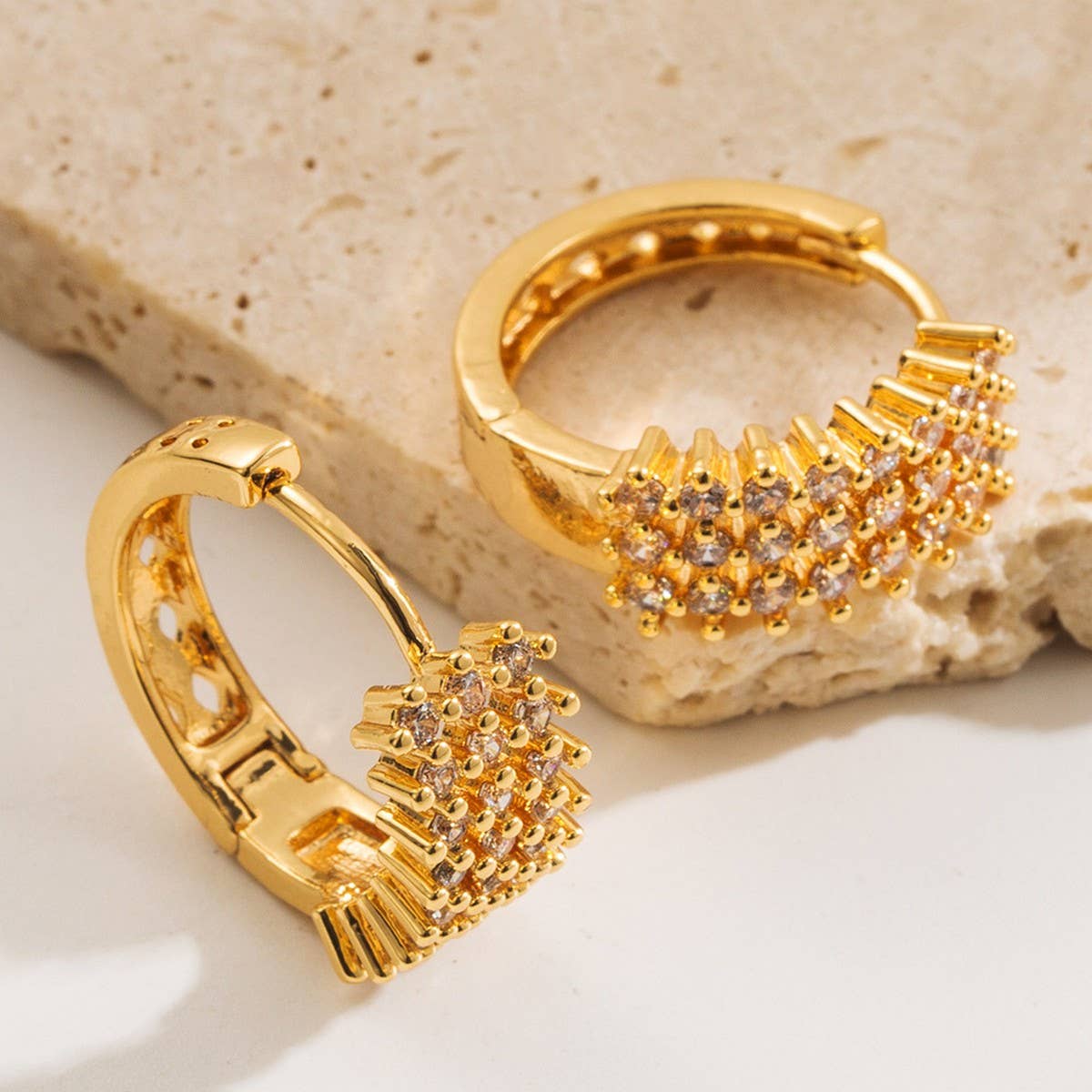 GOLD PLATED CZ HOOP EARRINGS WOMEN S CHIC STYLE_CWMM8519