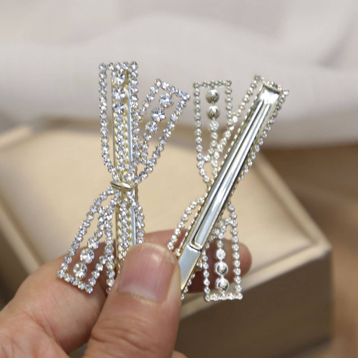 FULL RHINESTONE HAIR CLIP SPARKLY SIDE OR BACK PIN_CWAHA4758