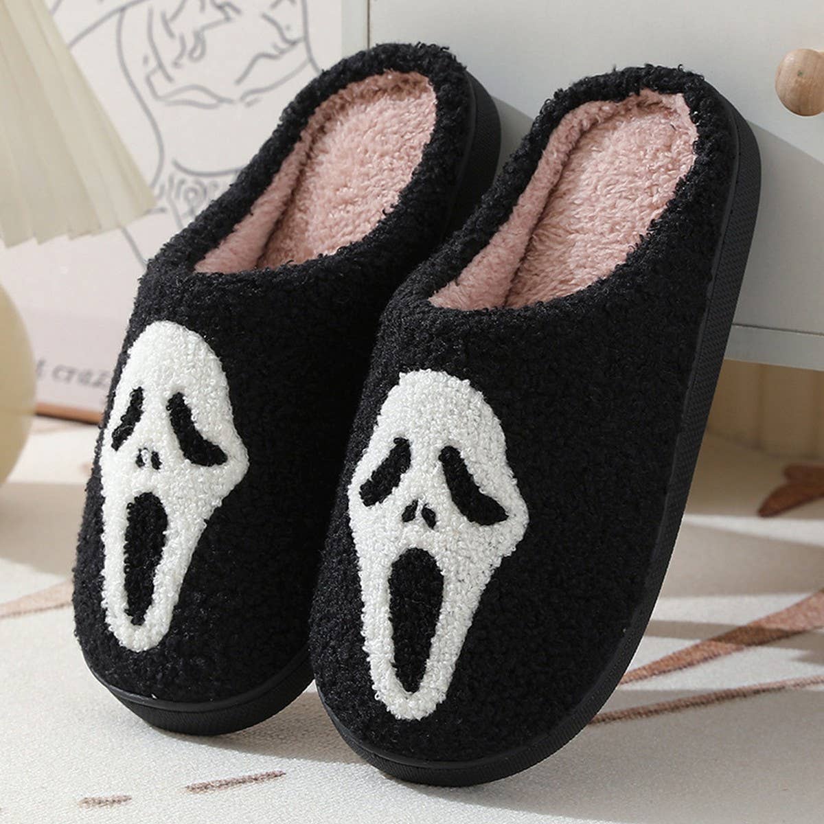 SOFT PLUSH COMFY HALLOWEEN SLIPPERS_CWSHS0261