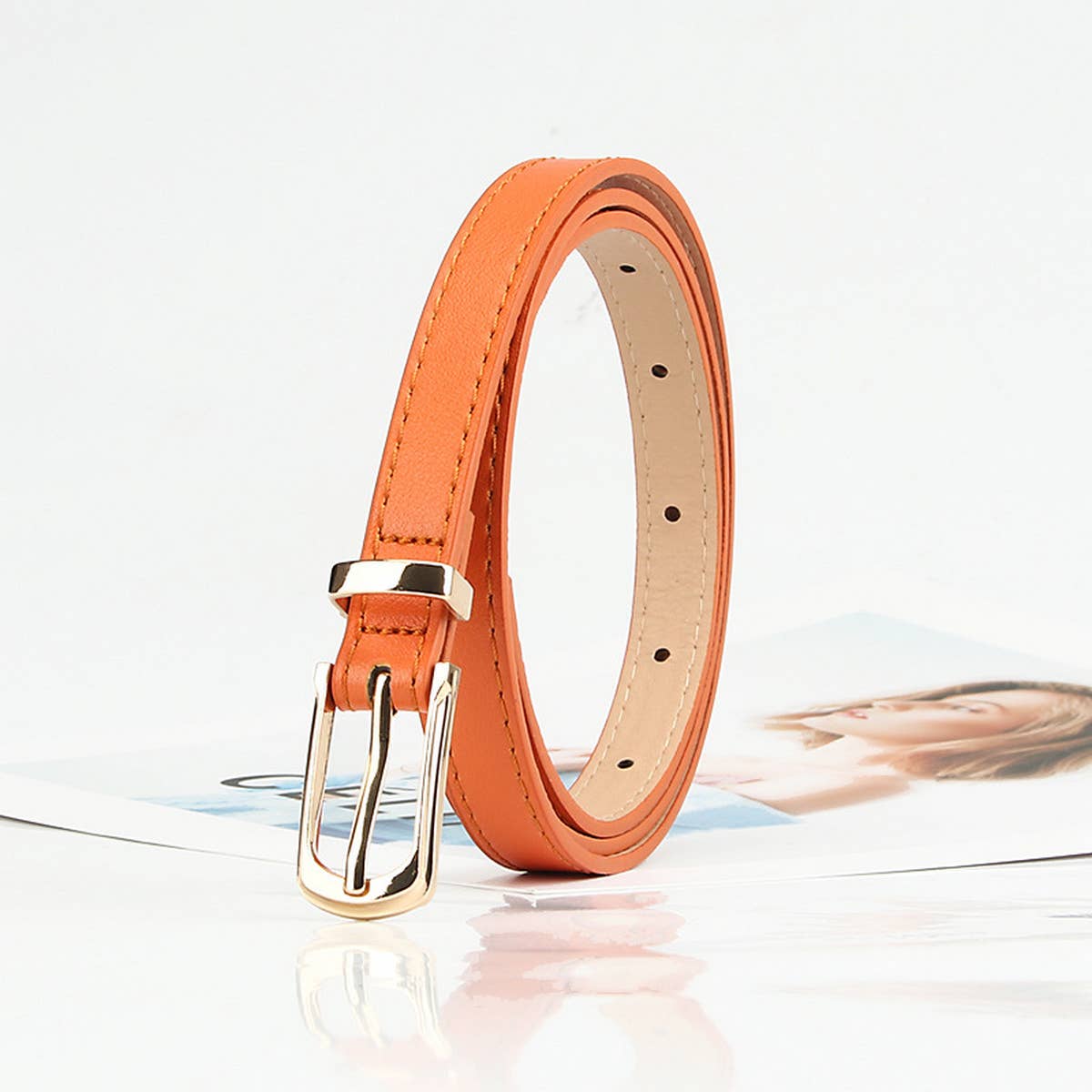 Cwabe0915_Simple And Versatile Thin Belt