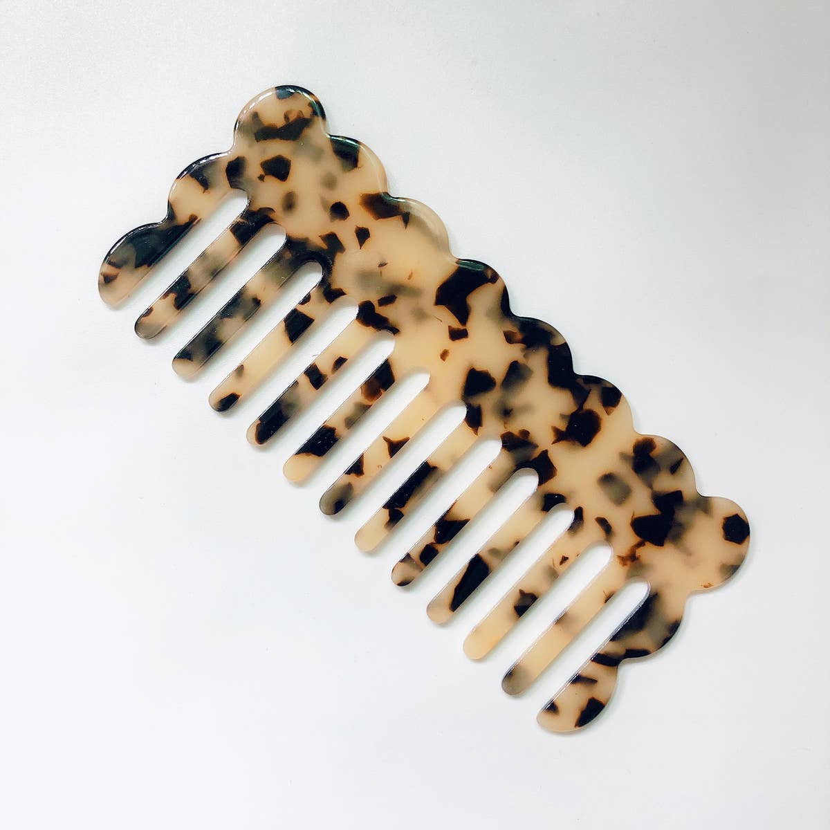 EXQUISITE MARBLED WAVY LEOPARD COMB_CWMM1074