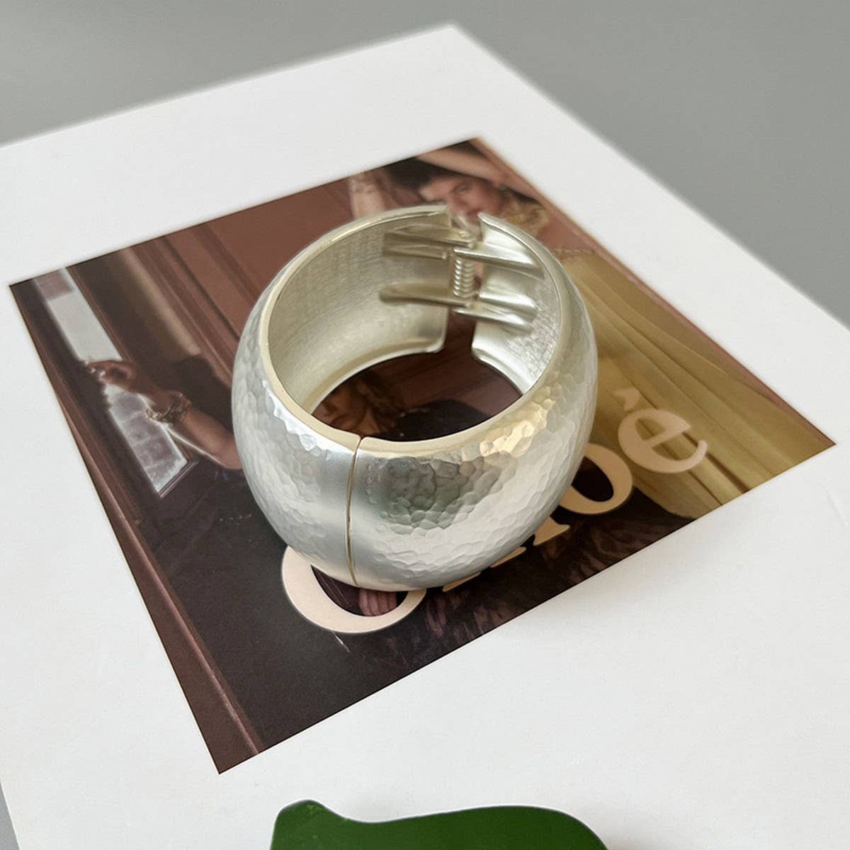 FASHIONABLE DESIGN SPRING BRACELET FOR WOMEN_CWMM3100