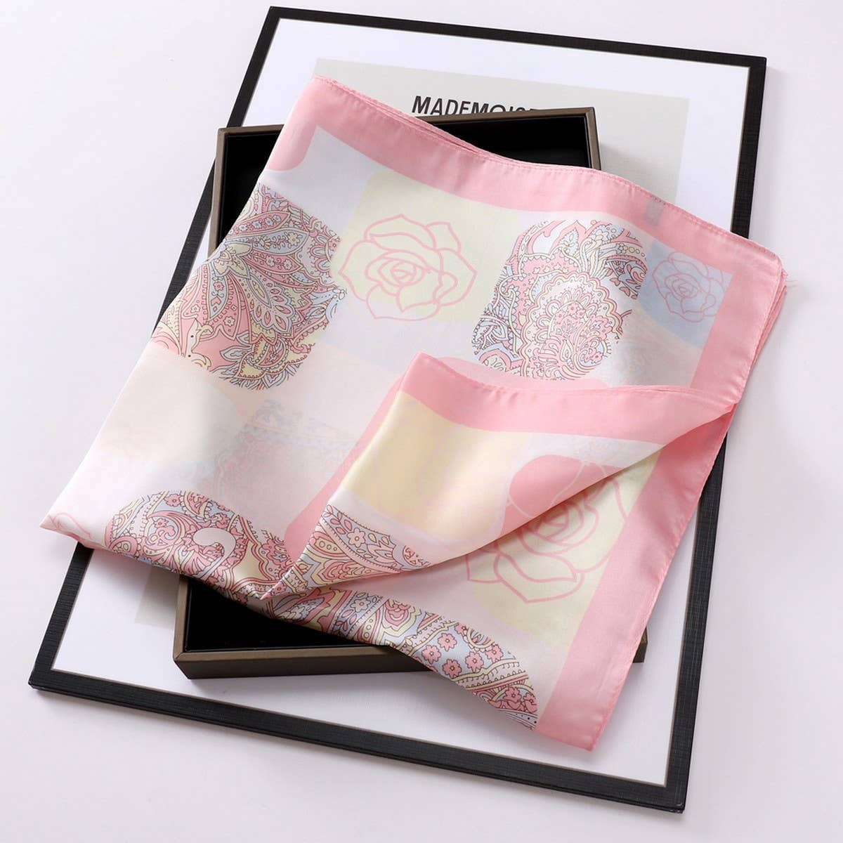 Vintage Letter Print Satin Square Scarf For Women_Cwasc0809