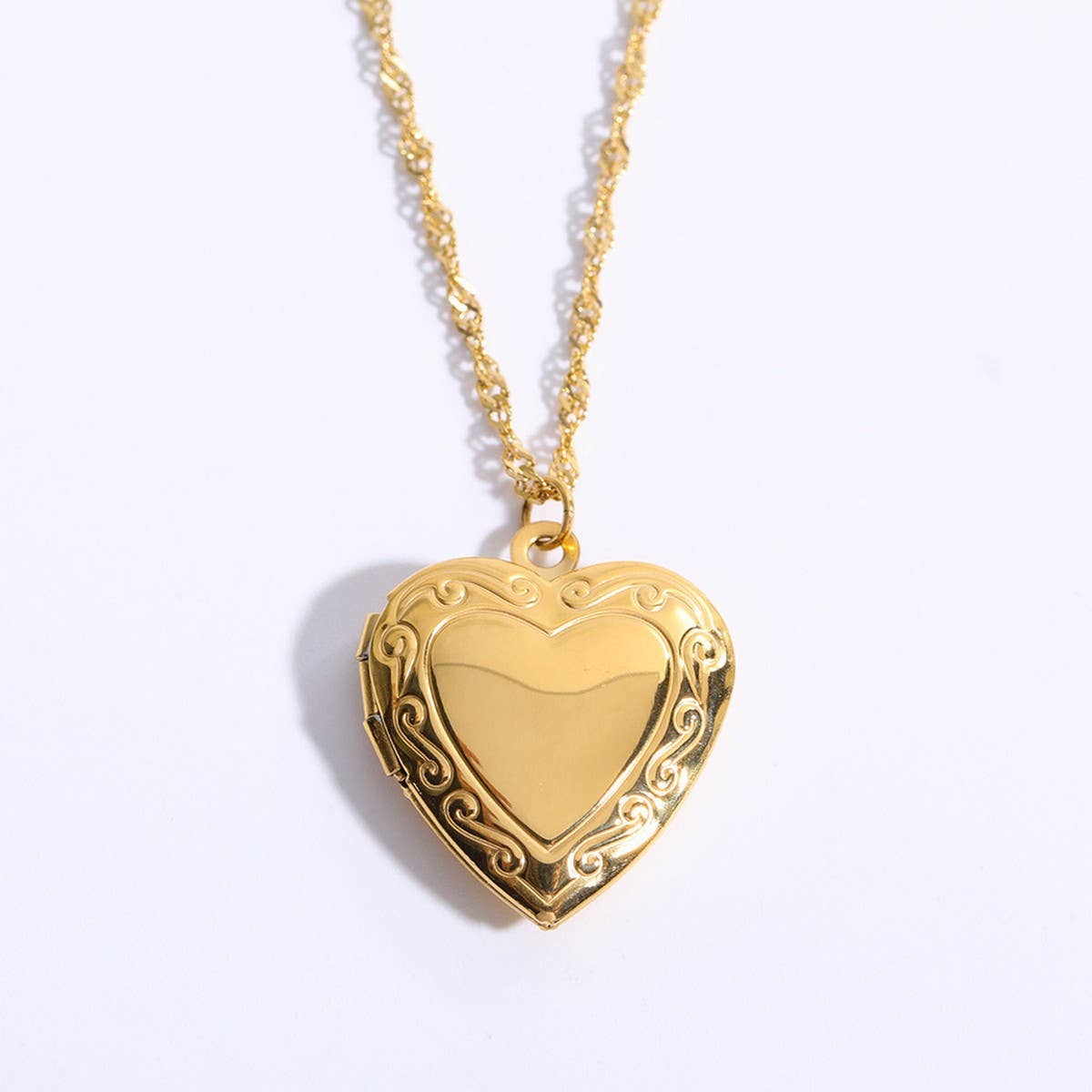 HEART FLOWER ALBUM PENDANT NECKLACE_CWMM5331