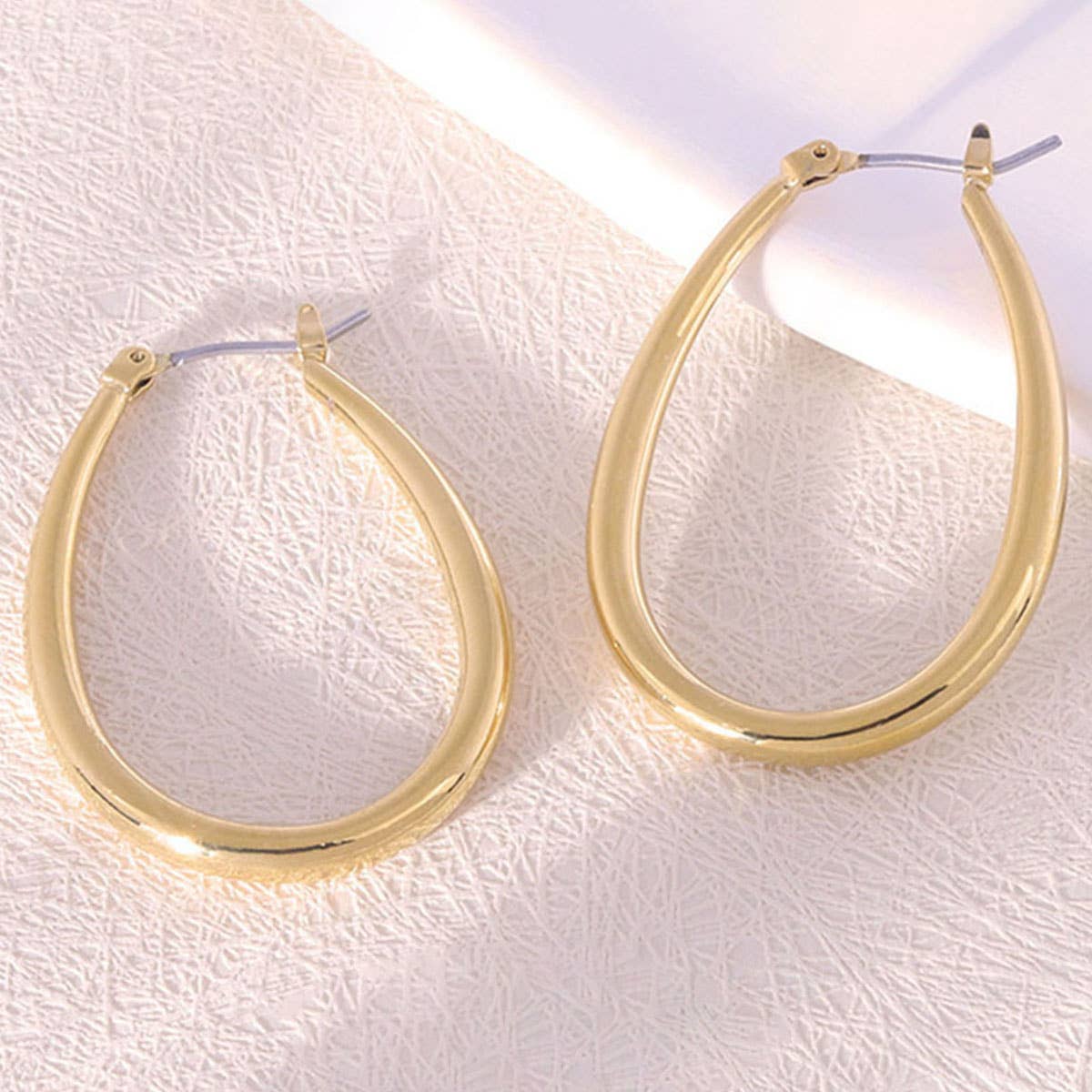 MINIMALIST HOOP EARRINGS_CWAJE0469