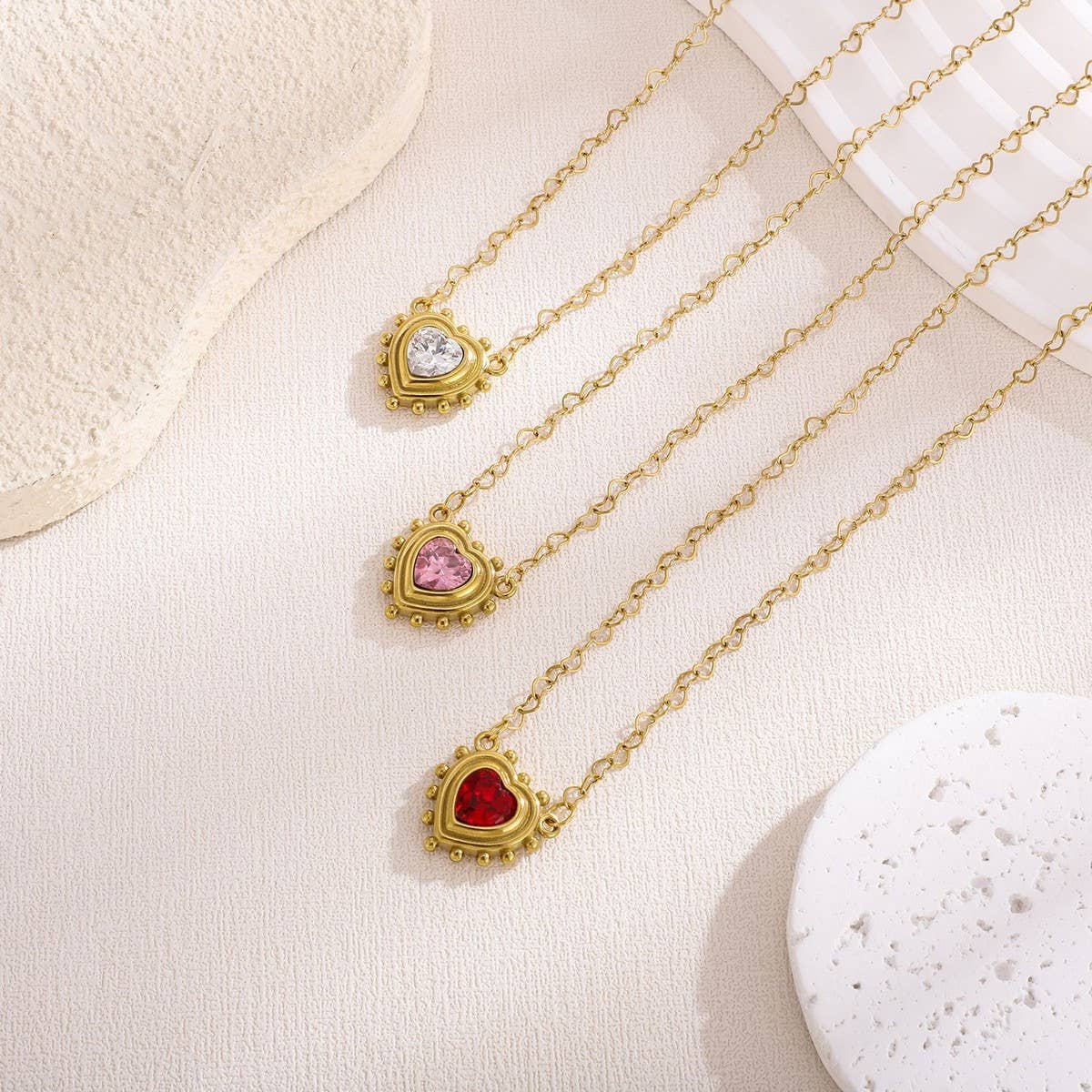 MINIMALIST STAINLESS STEEL HEART ZIRCON NECKLACE_CWMM8828