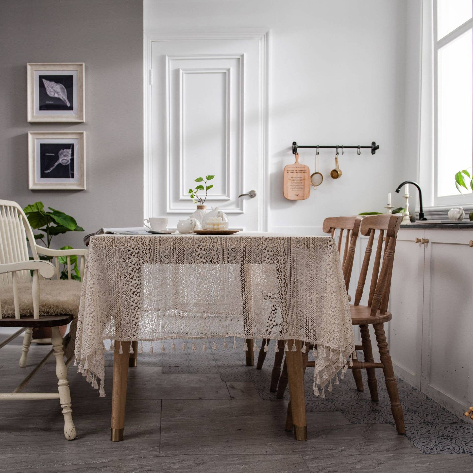 CROCHET HOLLOW TABLECLOTHS WITH TASSELS_CWMM0021