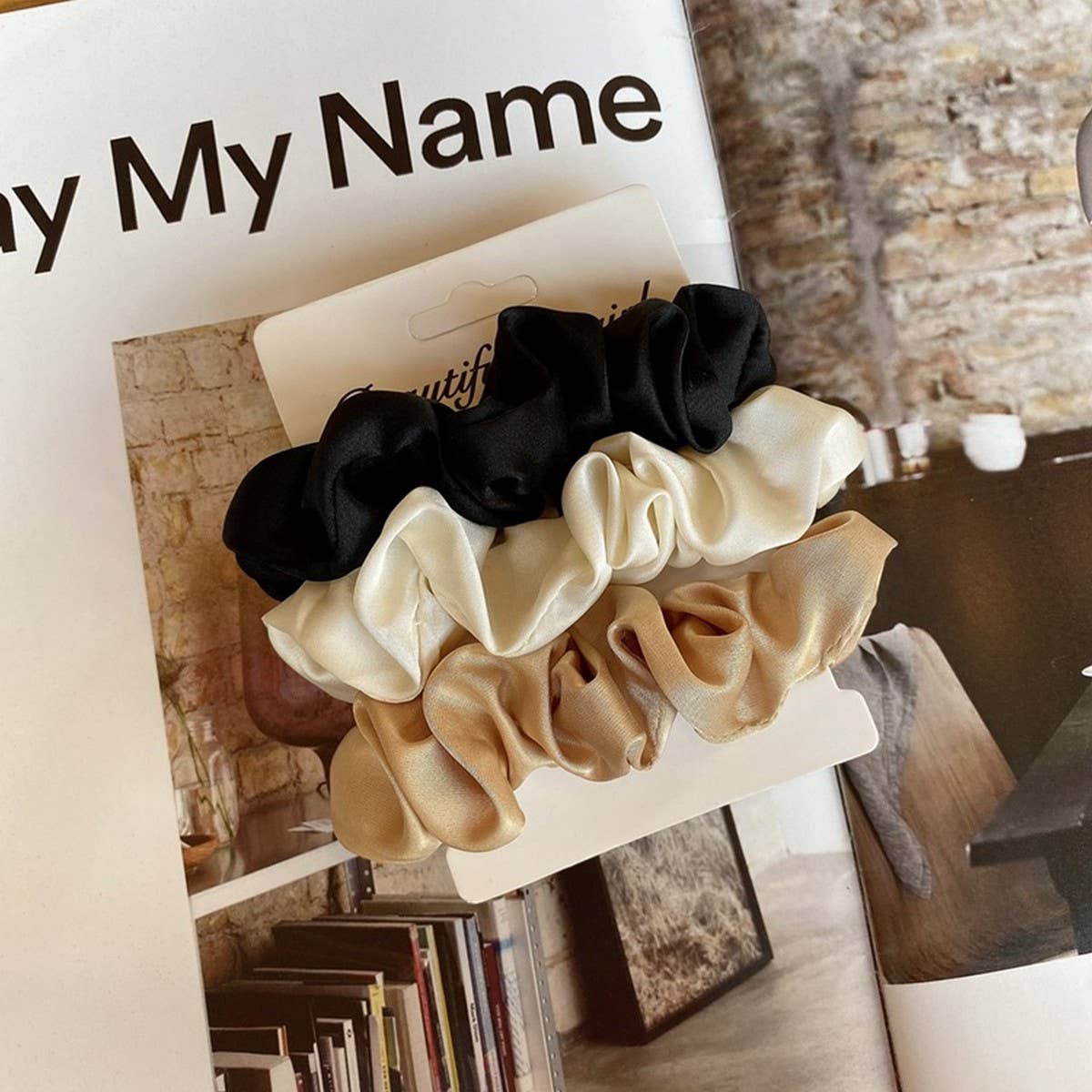 ELEGANT AND EXQUISITE FRENCH HAIR SCRUNCHIES_CWAHA2730