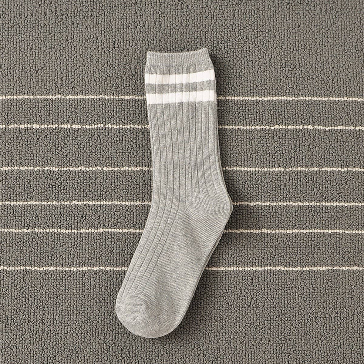 Wo-Striped Preppy Mid-Length Socks_Cwms0995