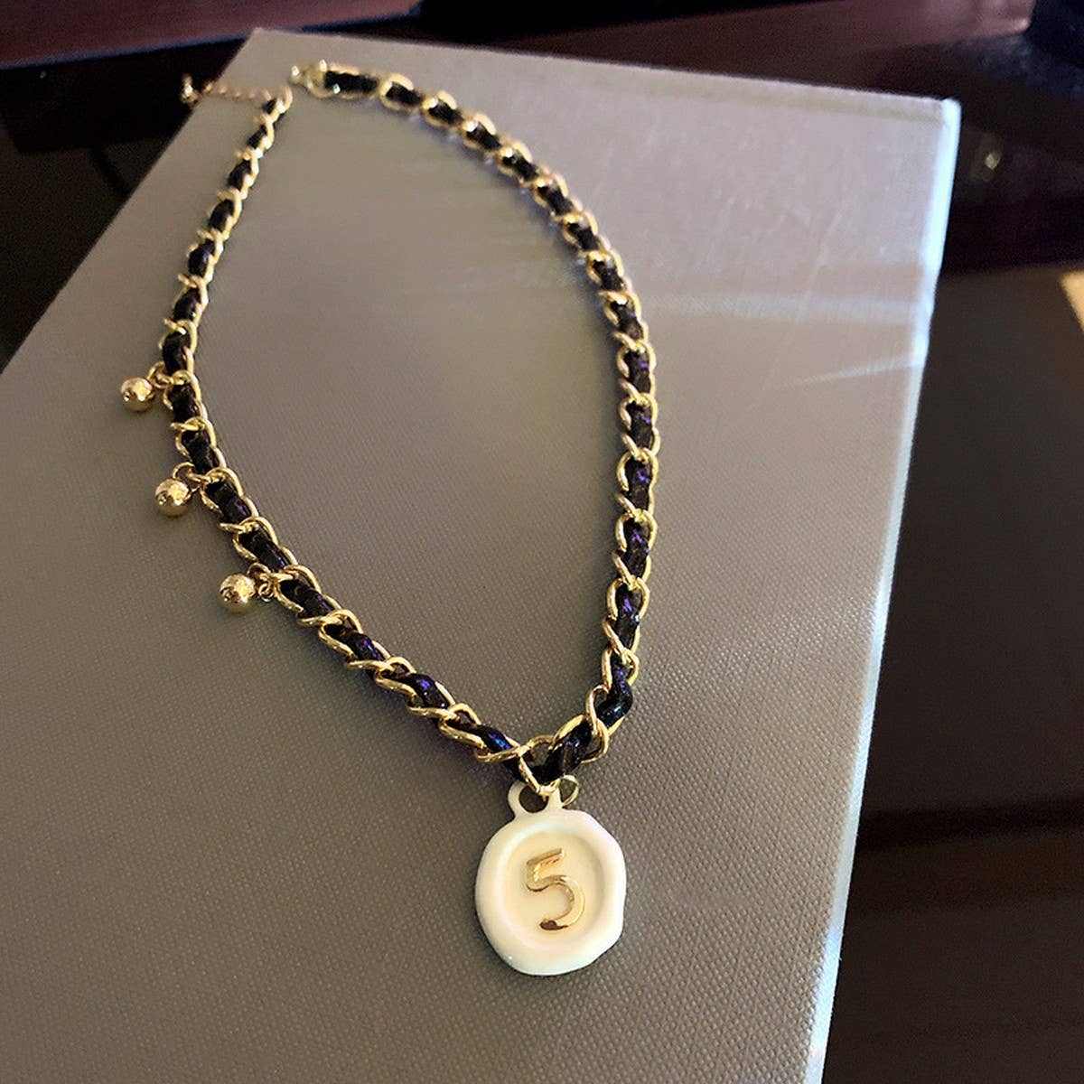 FRENCH LETTER STITCHING CHAIN NECKLACE_CWAJE2363