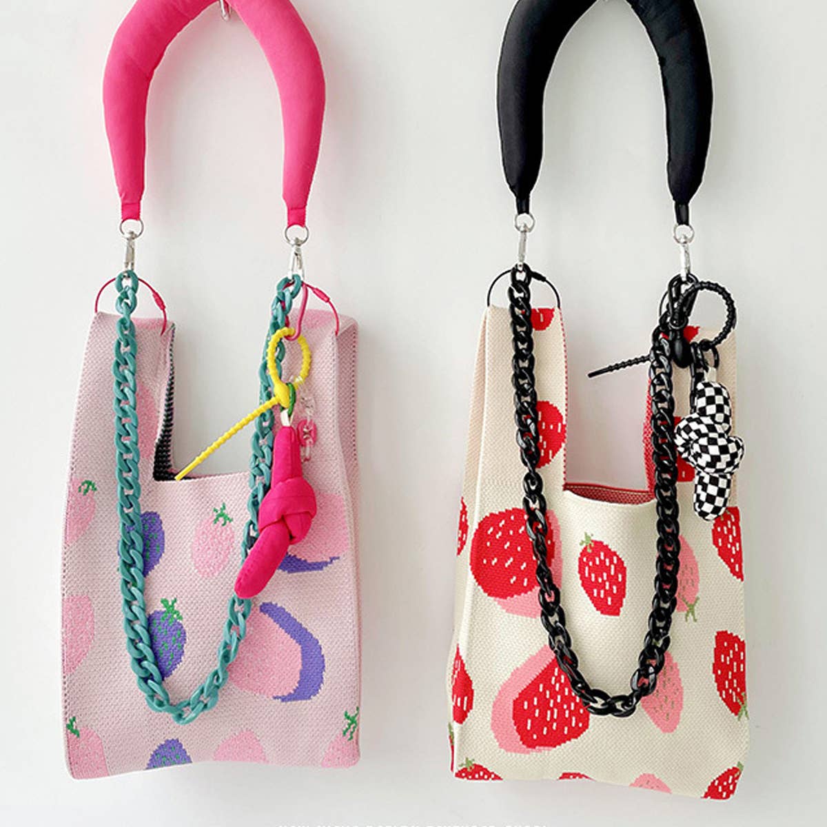 Women Strawberry Knitted Shoulder Handbag_Cwab1498