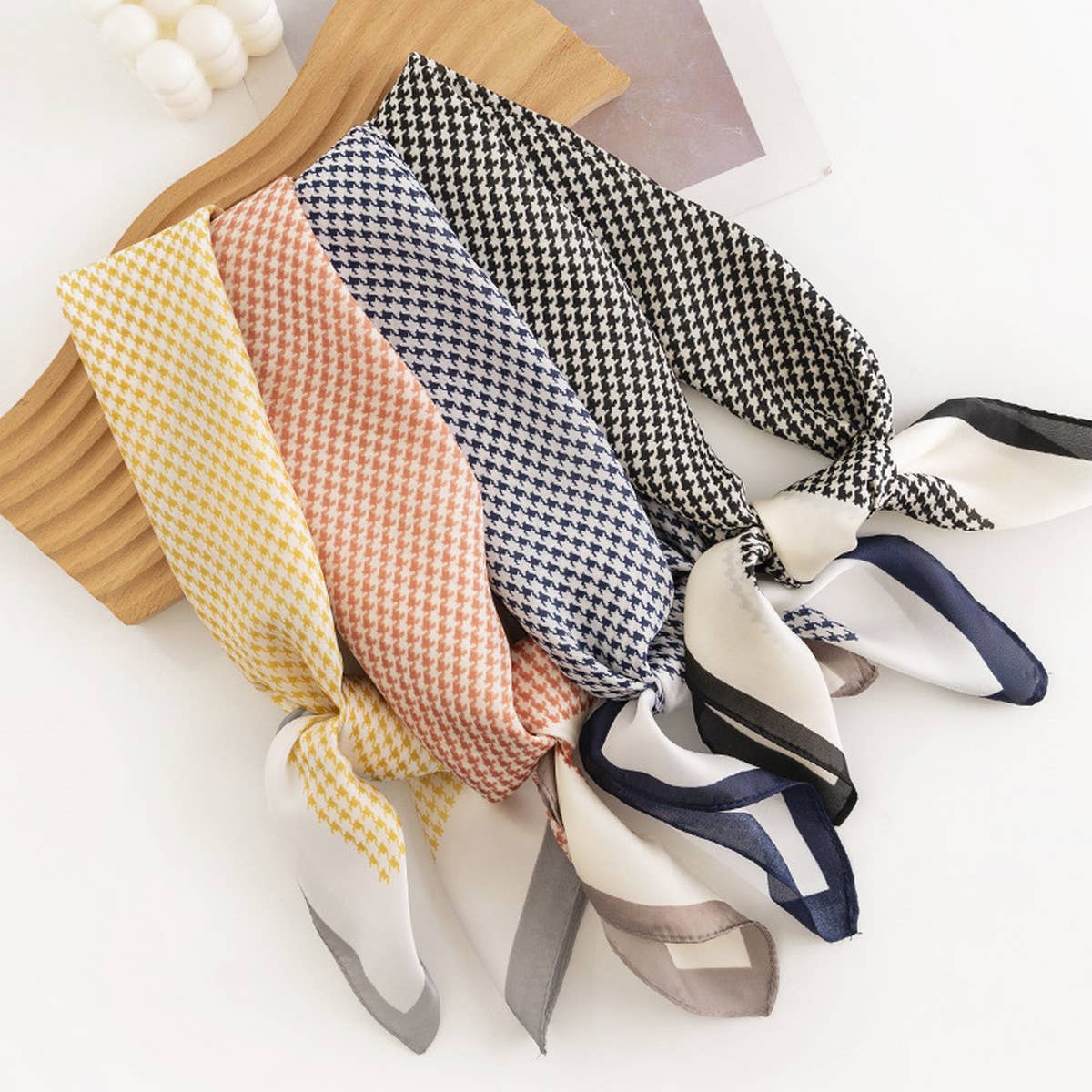 Retro Fashion Classic Small Square Scarf_Cwasc0491