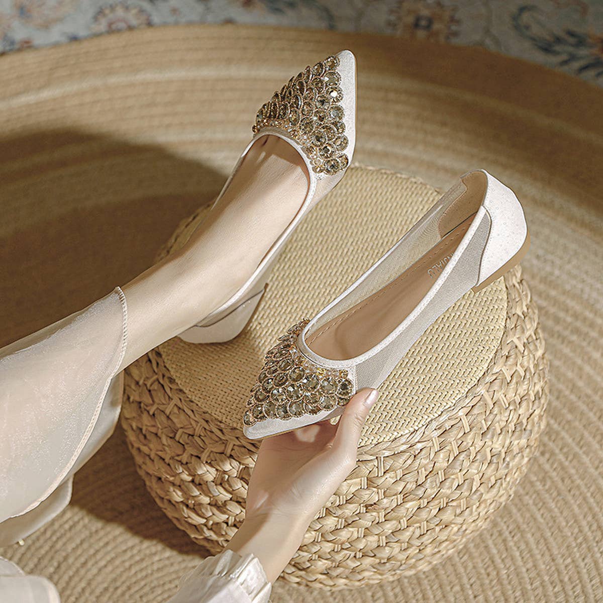 Women Fashion Diamond Mesh Crystal Flat Shoes