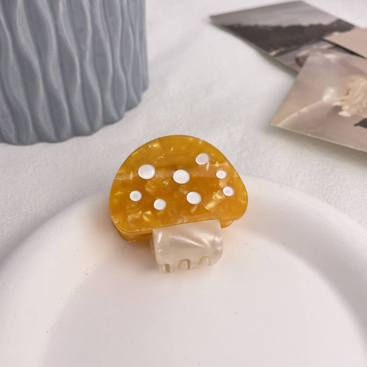 CUTE RED MUSHROOM HAIR CLAW CLIP ACETATE STYLE_CWAHA0565