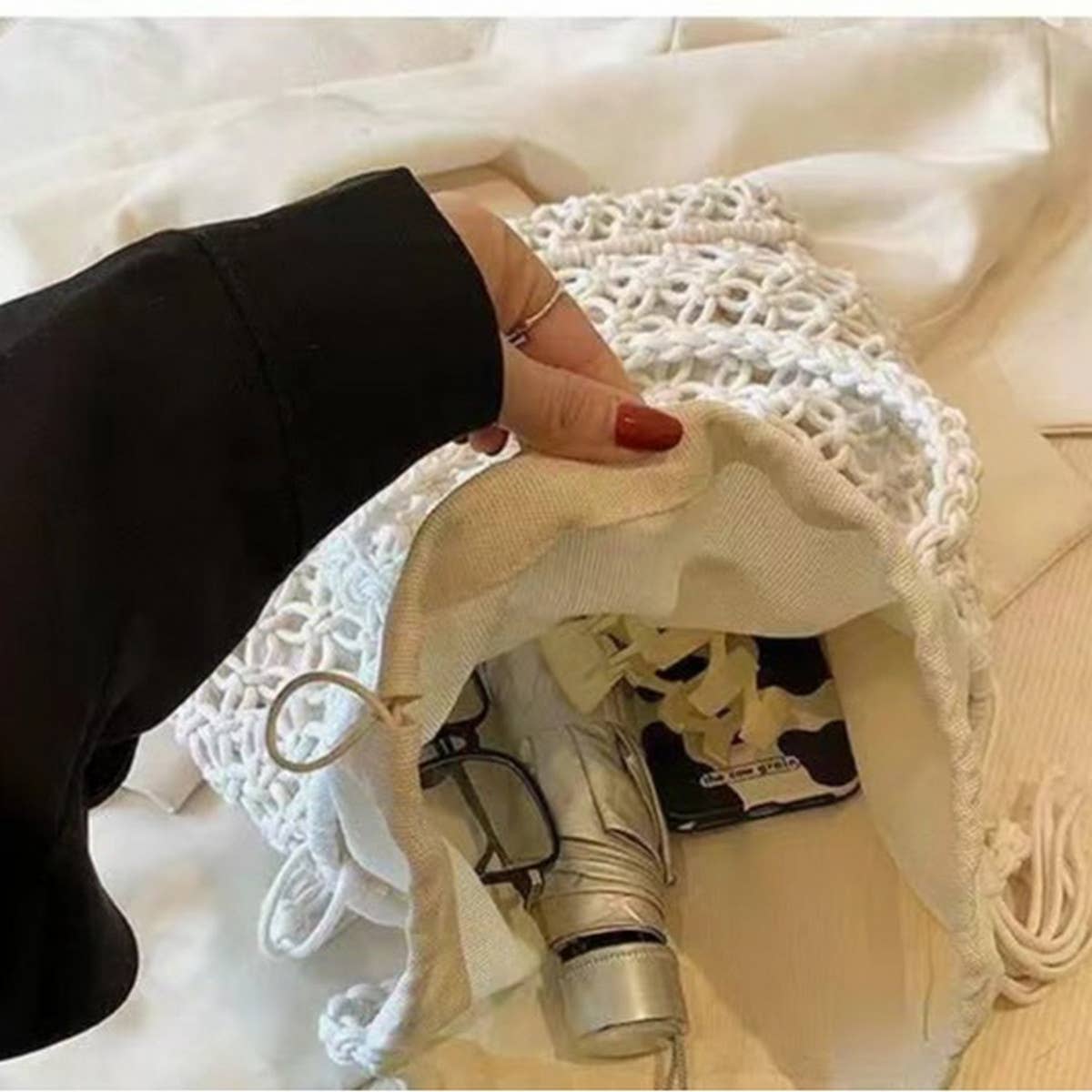 NEW STYLE HOLLOW SHOULDER TASSEL BEACH STRAW BAG_CWAB1862