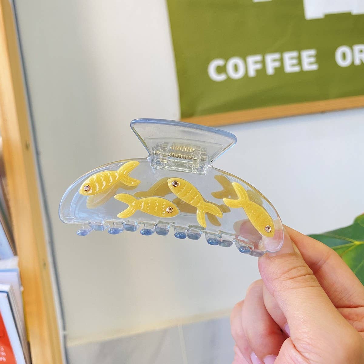 CLEAR ACETATE FISH HAIR CLAW CUTE INS STYLE CLIP_CWAHA0557