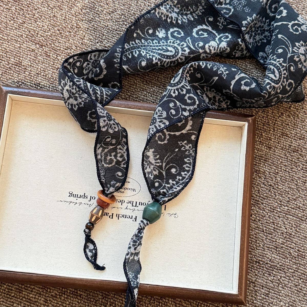 Paisley Silk Scarf Necklace Elegant Fashion_Cwaha08037